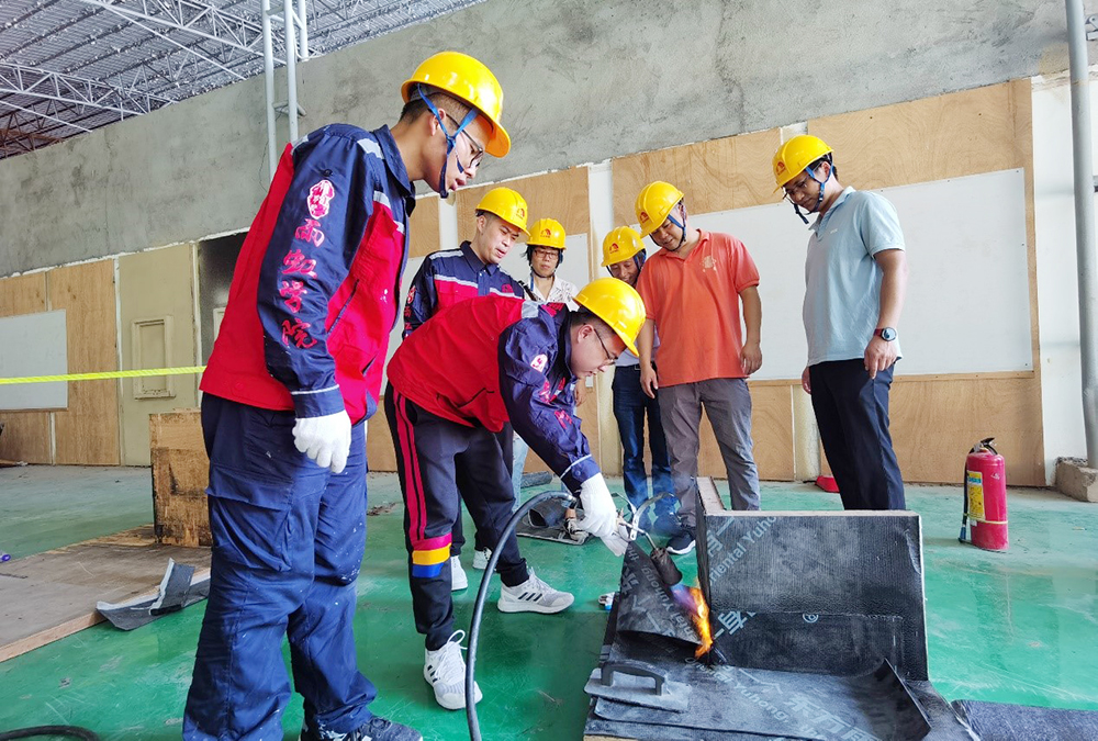 77���� �C ȫ����ȫ����̬�ȵ���������ֱ��ƽ̨