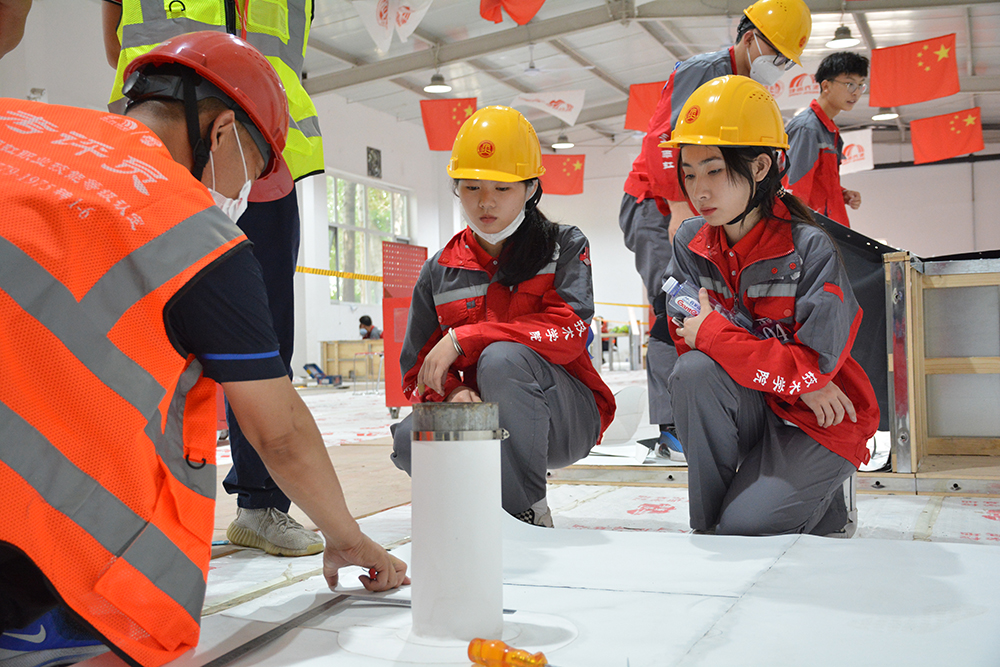 77���� �C ȫ����ȫ����̬�ȵ���������ֱ��ƽ̨